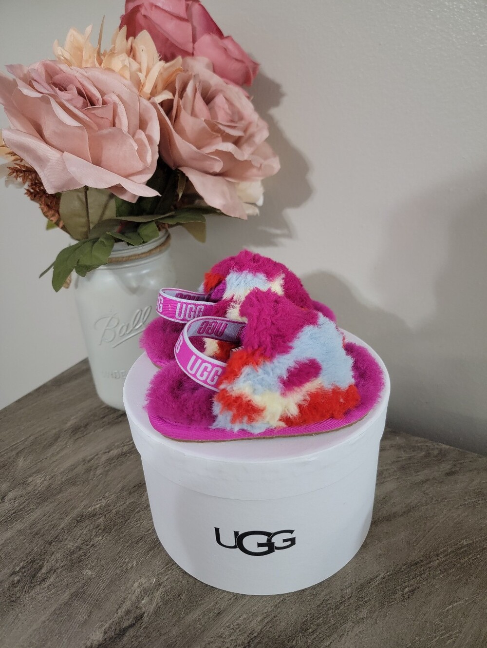 UGG Kids Pink Multi Fluff Slide Sandals (Box Not Included)